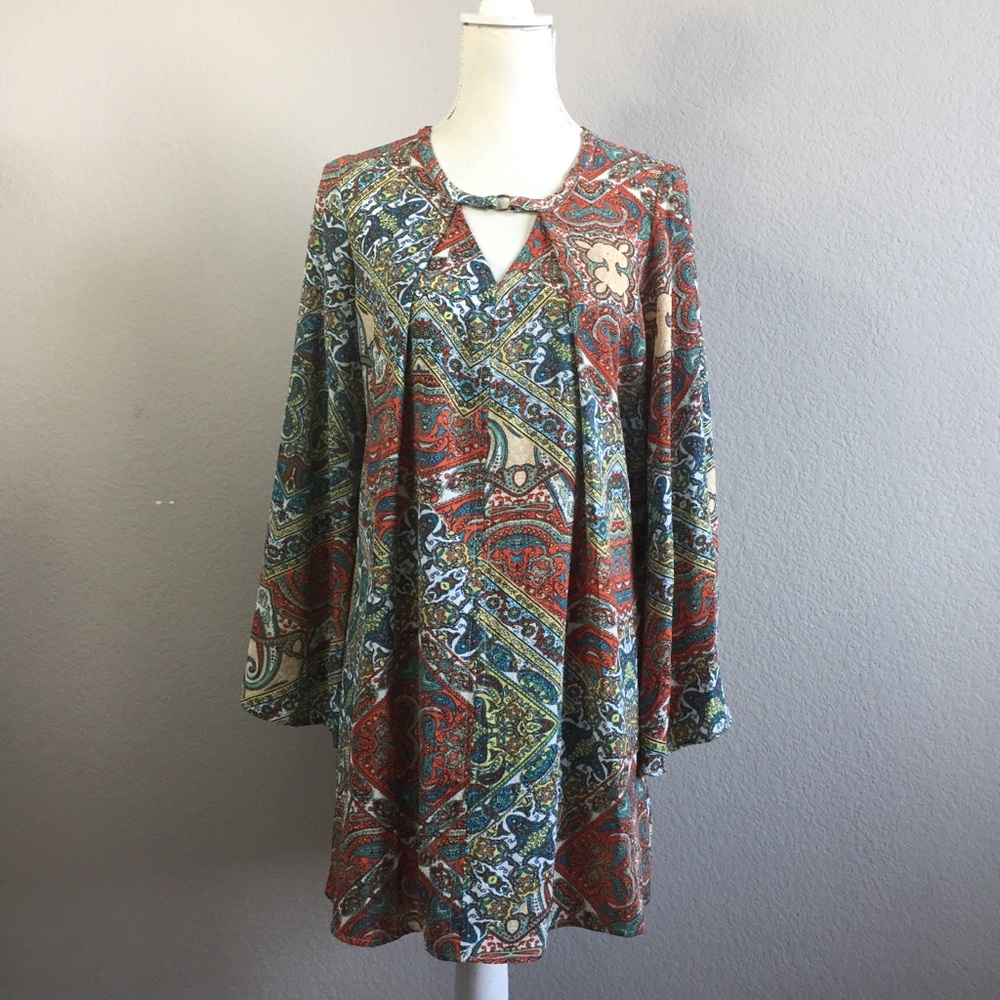 Umgee Orange Paisley Tunic with a Keyhole Neckline